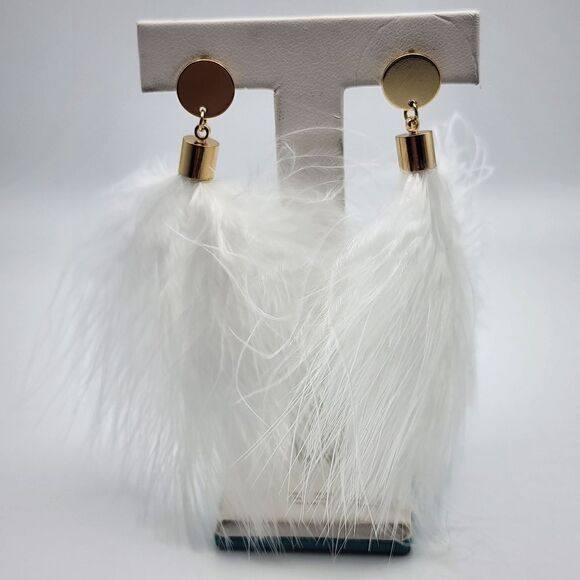 NWOT Molly Phillips White Feather Earrings - Picture 1 of 3